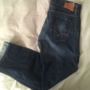 Levi’s red jeans